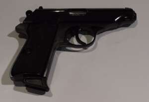 PISTOLET SEMI AUTOMATIQUE Walther PP cal 7.65 1 chargeur supplementaire super etat