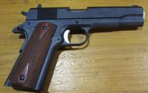 PISTOLET SEMI AUTOMATIQUE Remington 1911 R1, CAL 45 ACP , etat neuf