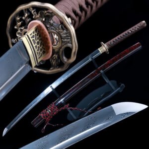 Sabre fonctionnel en Acier Damas. Véritable katana fonctionnel forgé avec la Méthode ancestrale. habillage Rouge & Noir
